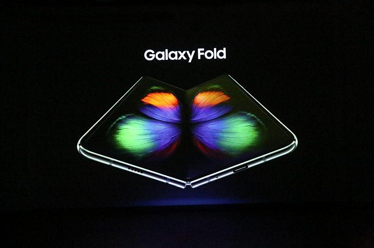 Смартфон с гибким экраном Samsung Galaxy Fold представлен в Украине
